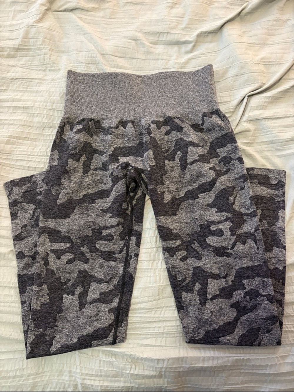NVGTN High-Waist Gray Camo Leggings